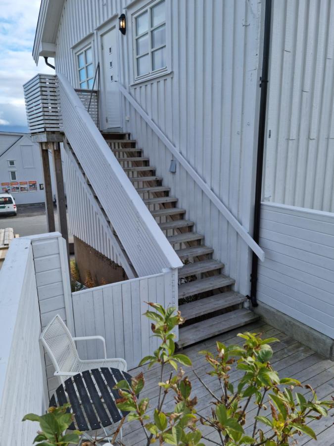 Apartamento Koselig Leilighet Midt I Sentrum Skjervoy Exterior foto